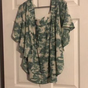 Off the shoulder flare short sleeve